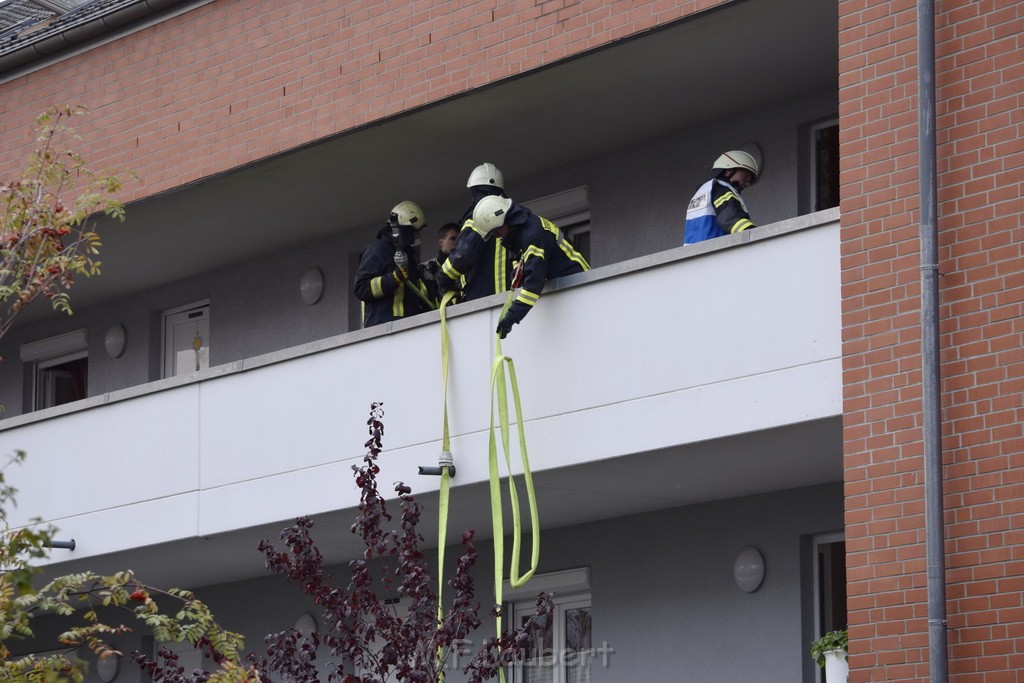 Feuer 2 Y Koeln Suerth Elisabeth Selbertstr P185.JPG - Miklos Laubert